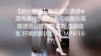 稀缺资源【推特博主027xixi】湖北绿帽侠夫妻，这么漂亮的老婆，一个人操腻了，叫来一个单男 去KTV唱K