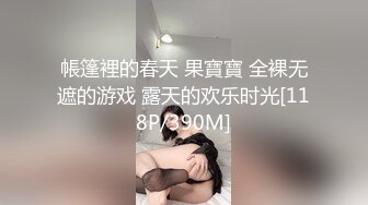 学校附近的小吃店女厕全景偷拍多位粉嫩的学生妹尿尿