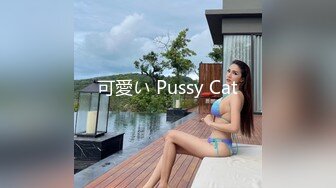 商场女厕偷拍年轻少妇白白嫩嫩的大鲍鱼又拉又吐的应该食物中毒了