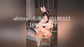 [MP4/ 1.1G] 姐夫干小姨子圣诞情趣装眼镜骚女啪啪，揉搓奶子闭眼享受，酸奶抹屌深喉插嘴