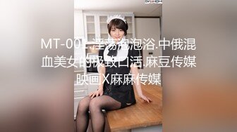 约极品美臀女技师按摩调情,脱下黑丝摸穴舔逼,翘屁股后入套子掉了内射